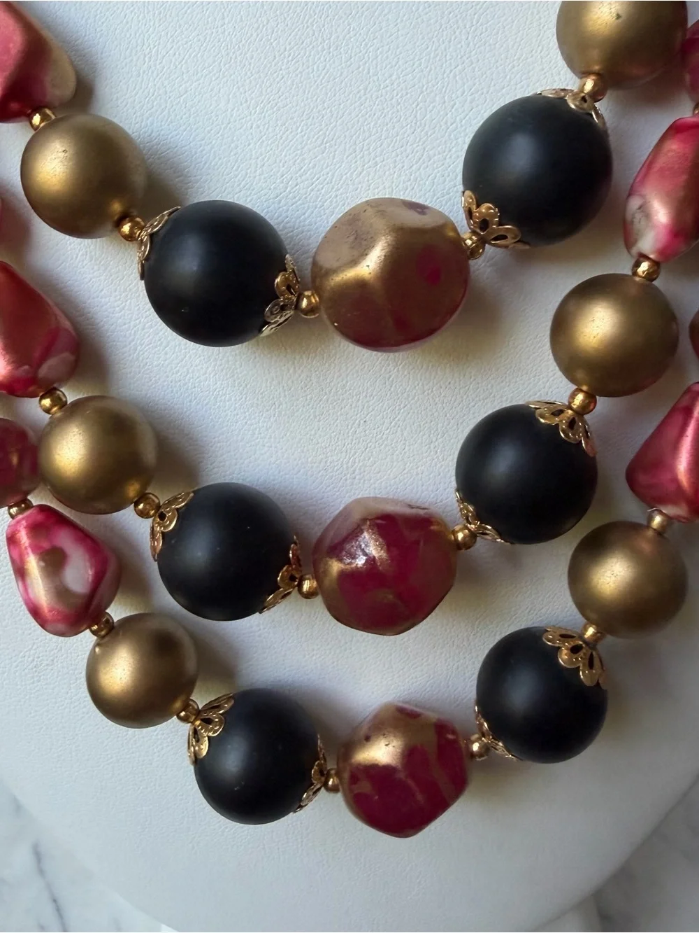 Vtg MCM Hong Kong Triple Strand Lucite Statement Necklace 18” Black Pink Gold